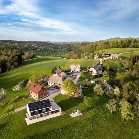 Holiday House Hona Lux Velike Lasce Esterno foto