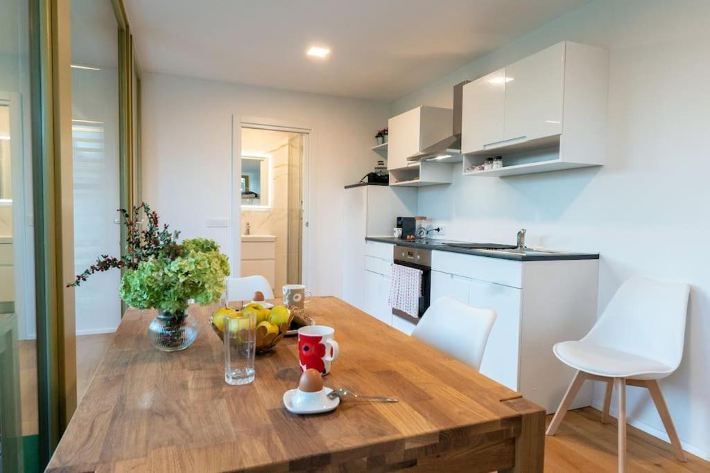 Holiday House Hona Lux Velike Lasce Esterno foto