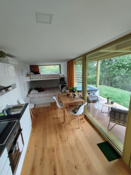 Holiday House Hona Lux Velike Lasce Esterno foto